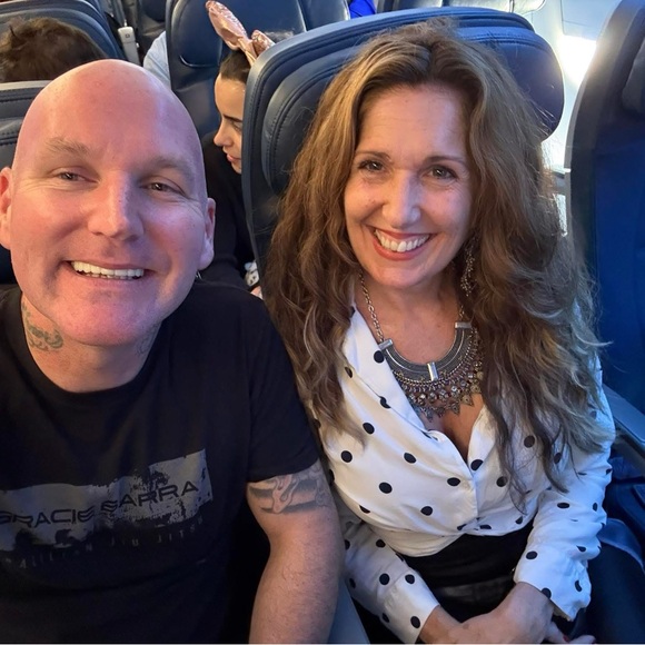 I’m live ✨🫶🏻🌈 Stop by 🫶🏻✨🌈✨🫶🏻 - Picture 5 of 9